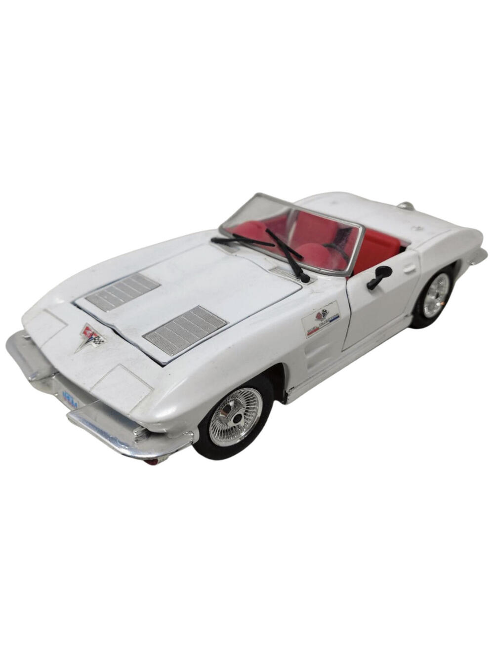 1963 Corvette Stingray CONVERTIBLE Diecast 1:24 WHITE RED 1988 Revell No Box